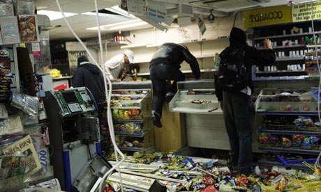 rioting-carousel-007